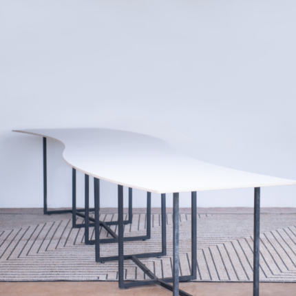 Snake Table